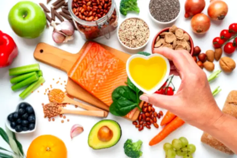 الخطر الصامت على القلب في رمضان: كيف تؤثر وجبات الإفطار على مستويات الكوليسترول؟