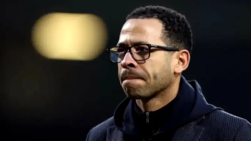 مدرب تشيلسي يتعهد بكشف الجاسوس بعد تسريب التشكيلة وخسارة مذلة أمام باريس سان جيرمان