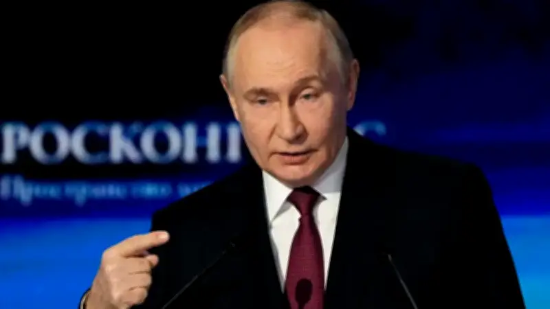 لندن تتحقق من أجزاء روسية في حطام مسيرة إيرانية.. هل تقود "يد بوتين" هجمات طهران؟