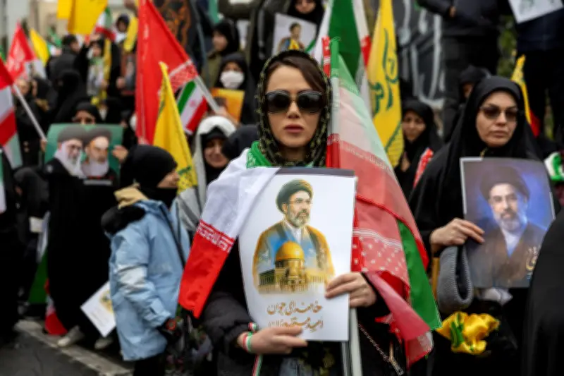 غارات إسرائيلية تستهدف محيط مسيرات 'يوم القدس' في طهران وسط مشاركة رسمية بارزة