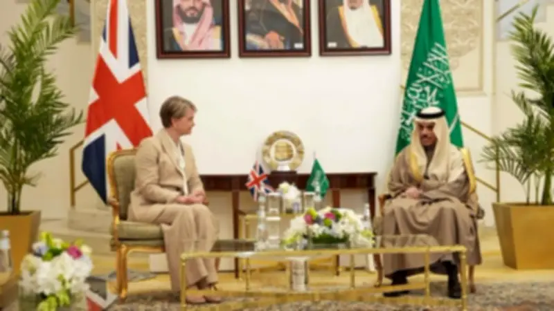 وزيرة خارجية بريطانيا في الرياض: أمن السعودية خط أحمر ونشر طائرات تايفون لمواجهة التهديدات الإيرانية