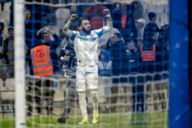 غويري يقود مرسيليا للفوز على أوكسير ويقوي موقعه في الدوري الفرنسي