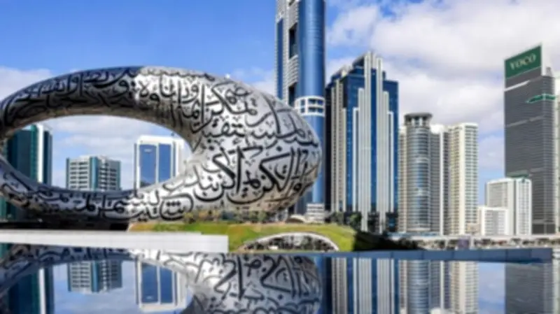 إيران تهدد بضرب منشآت أمريكية في الإمارات وتطالب بإخلاء المدنيين فوراً