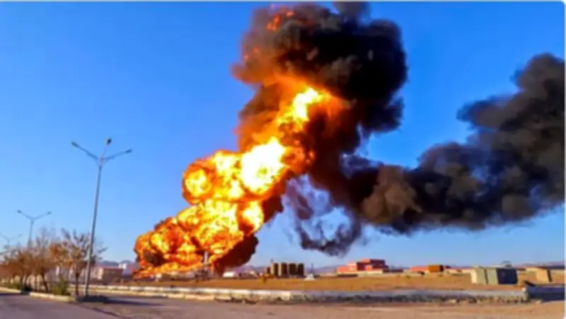 الحرس الثوري الإيراني يهدد باستهداف فروع البنوك الأمريكية في المنطقة ردا على قصف بنوك إيرانية