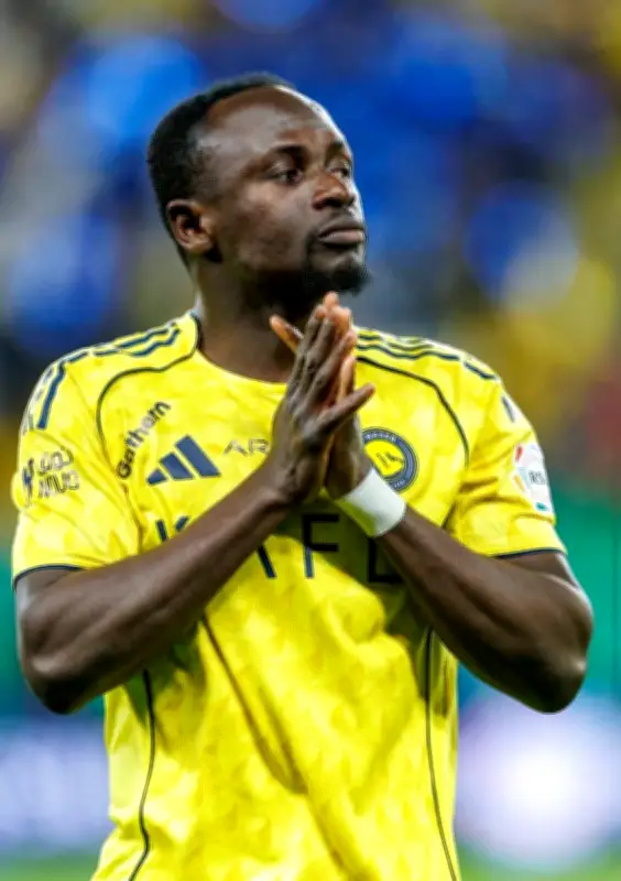 إصابة ساديو ماني تبعده عن النصر.. تمزق عضلي يهدد مشاركته في دوري روشن