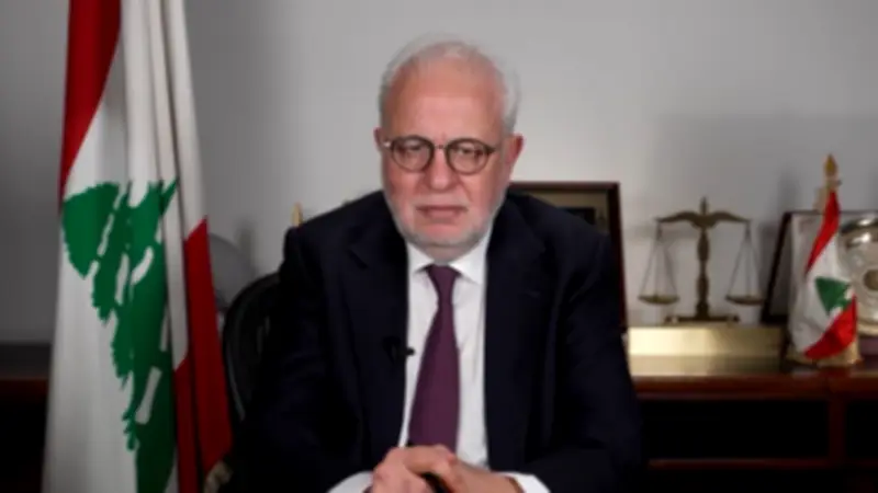 وزير العدل اللبناني: حزب الله ينتهك القانون ويجر البلاد إلى حرب إقليمية