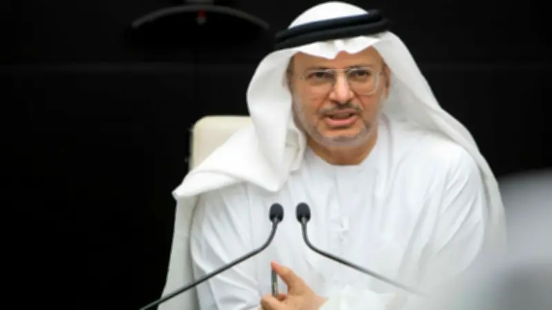 أنور قرقاش: إيران أخطأت العنوان في هجماتها على الإمارات وتضيع البوصلة