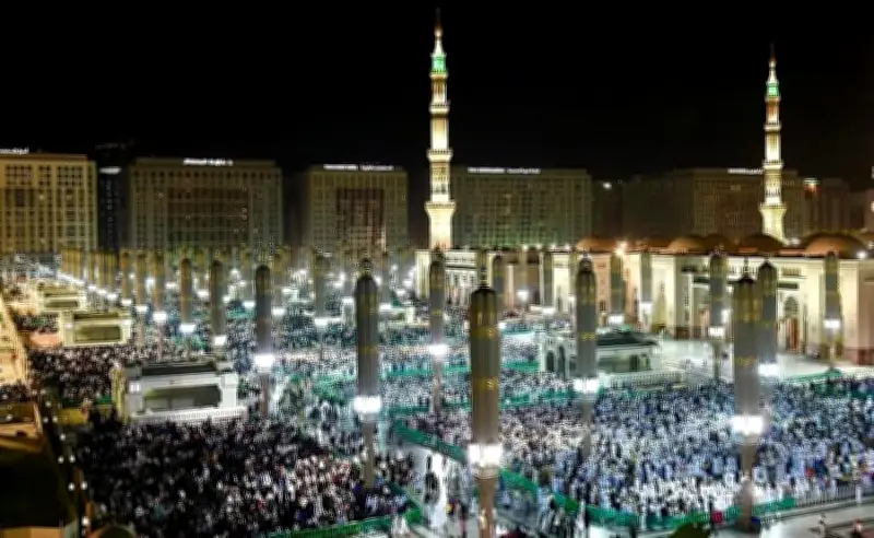 استعدادات مكثفة في المسجد النبوي لاستقبال المصلين ليلة السابع والعشرين من رمضان