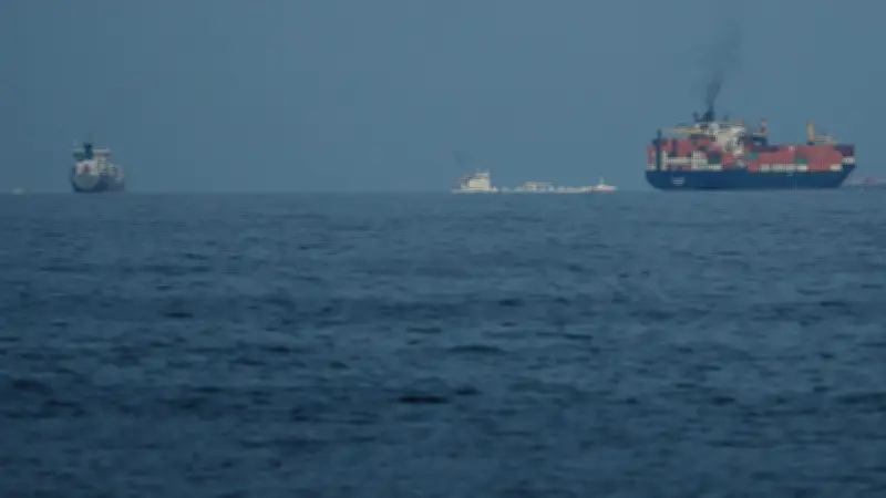 واشنطن تعلن عن تحالف دولي لتأمين حركة السفن في مضيق هرمز الأسبوع الجاري