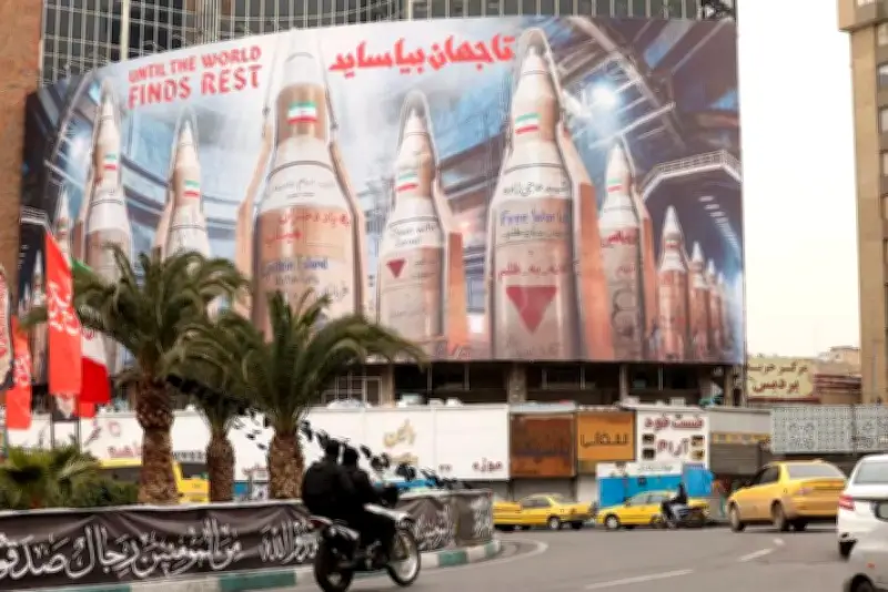 إيران تعتقل مئات الأشخاص بتهمة تبادل المعلومات مع الدول المعادية