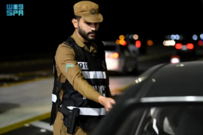 أمن الطرق يعزز نقاط التفتيش والوجود الميداني على مداخل مكة والمدينة خلال العشر الأواخر