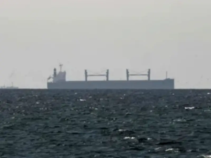 سفن آسيوية تتحدى مخاطر هرمز لضمان تدفق إمدادات الطاقة العالمية