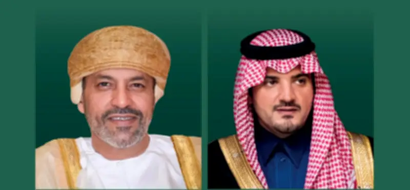 وزير الداخلية السعودي يتصل بنظيره العماني لبحث التطورات الإقليمية والأمنية