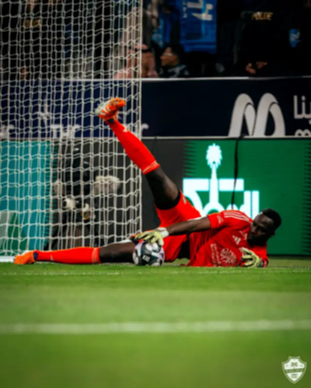 صراع حراس المرمى في الدوري السعودي: ميندي يتصدر سباق الشباك النظيفة بمنافسة حادة