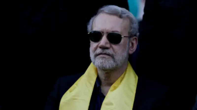 اغتيال الفيلسوف الأمني: علي لاريجاني بين الفلسفة الكانطية وقرارات الحرب