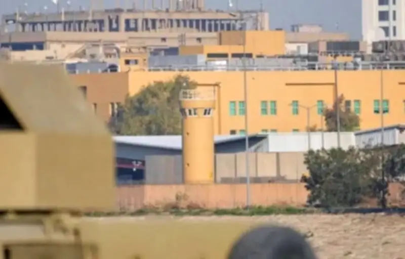 كتائب حزب الله تهدد: لا استقرار مع الوجود الأميركي في العراق بعد هجمات مسيرة على السفارة