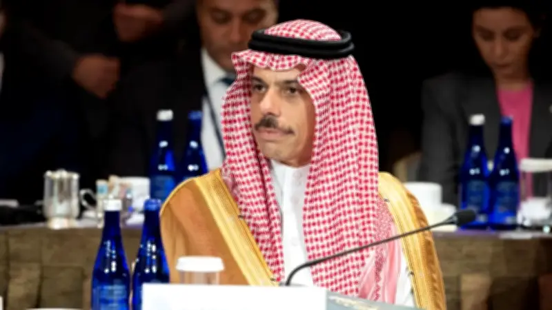 وزير التعليم السعودي يعلن عن إطلاق برنامج جديد لدعم الطلاب الموهوبين في مجالات العلوم والتكنولوجيا