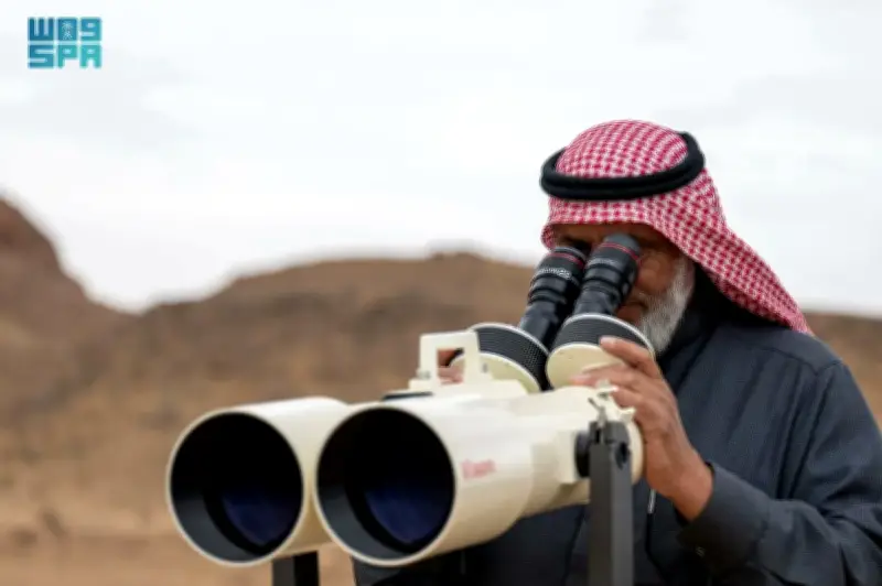 السعودية تعلن رصد هلال شوال وسط توقعات فلكية باستحالة الرؤية
