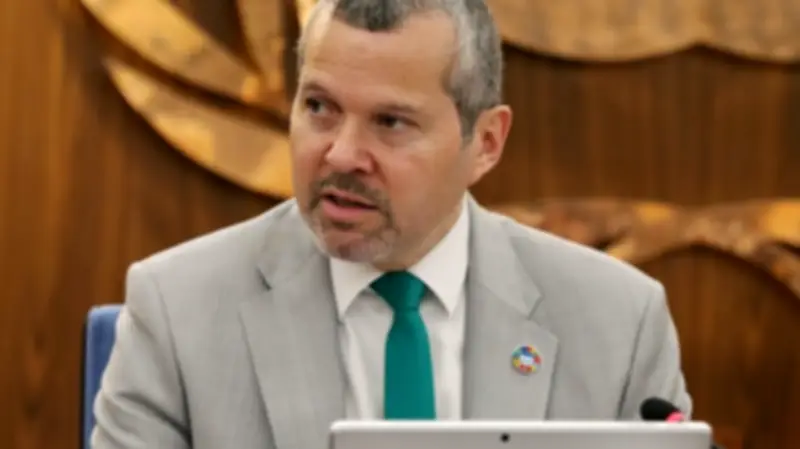 لندن تستضيف اجتماعاً طارئاً حول مضيق هرمز: إدانة عالمية لاستهداف إيران للسفن في الخليج العربي