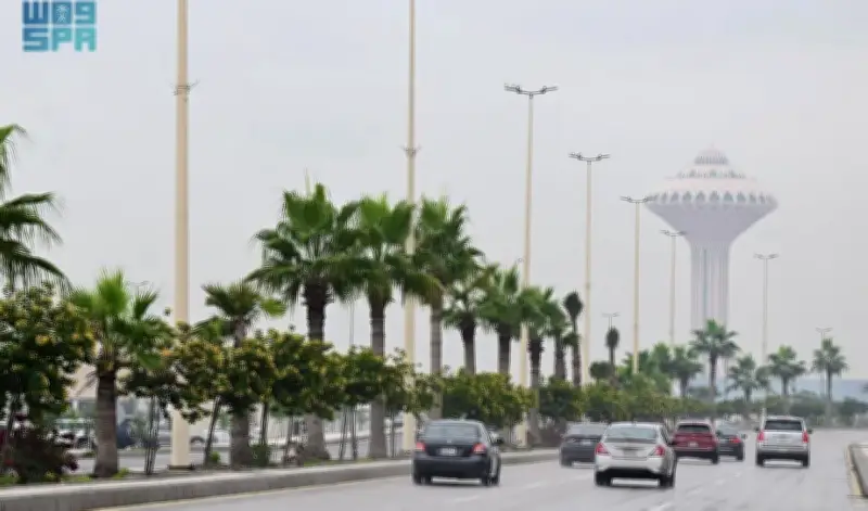 الدفاعات الجوية السعودية تعترض طائرتين مسيرتين تستهدفان منشآت حيوية في الشرقية والخُرج