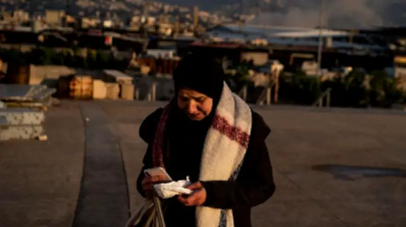 صحيفة الغارديان تحذر: إسرائيل تستعد لتطبيق نموذج غزة في لبنان وسط صمت دولي