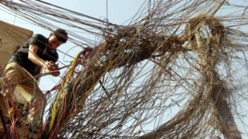 أزمة الكهرباء في العراق: الظلام يكشف خلل القرار السياسي والارتهان للخارج