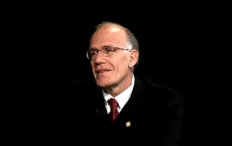 كاتب أمريكي: الجيش الإيراني في حالة يرثى لها والإعلام عاجز عن كشف ما يحدث داخل إيران