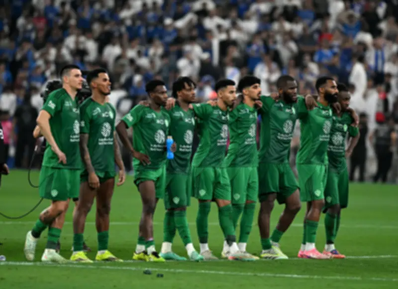 الأهلي يتلقى ضربتين موجعتين في الرأس بخسارته أمام القادسية وخروجه من كأس الملك