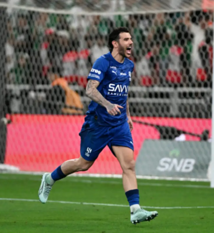 ثيو هيرنانديز يخطف الأضواء في الكلاسيكو ويقود الهلال لنهائي كأس الملك بأداء استثنائي