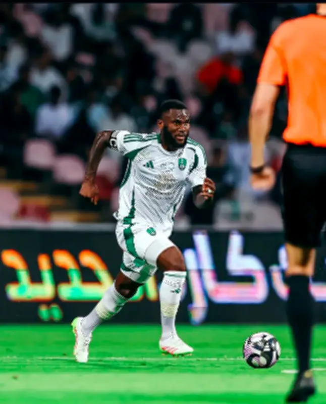 استدعاء هيرنانديز وكيسيه لمنتخبيهما بعد مباراة الهلال والأهلي في كأس خادم الحرمين