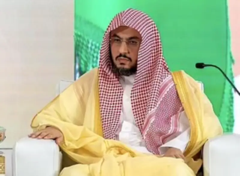 أمين هيئة كبار العلماء يهنئ القيادة بعيد الفطر ويشيد بنجاح موسم العمرة