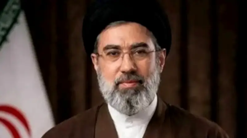 المرشد الإيراني مجتبى خامنئي يحذر من مؤامرات إسرائيل ويكشف حقيقة هجمات تركيا وعُمان