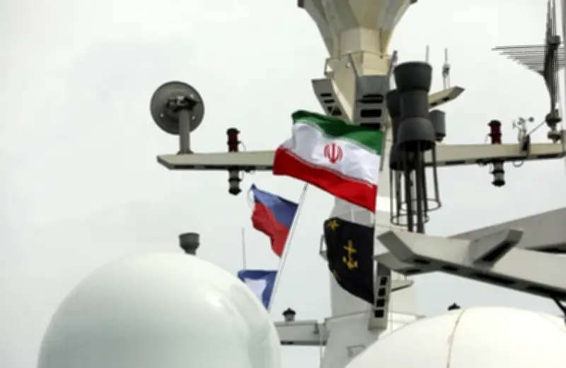 قائد بحري إيراني: سيطرنا بذكاء على مضيق هرمز ومنعنا تحرك البوارج الأمريكية