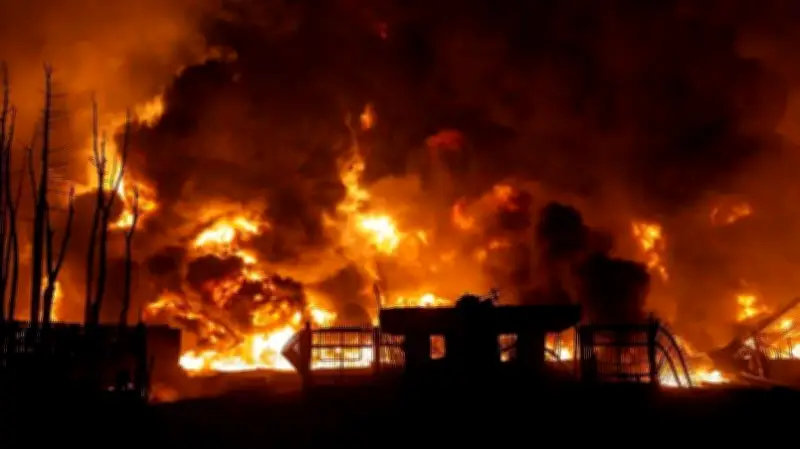 الأسباب الكامنة وراء الهجوم الأمريكي الإسرائيلي على إيران وتداعيات الحرب المستعرة