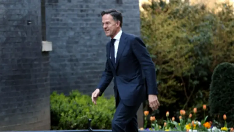 ناتو يؤكد ثقته في إعادة فتح مضيق هرمز وسط تصاعد التوترات الإقليمية