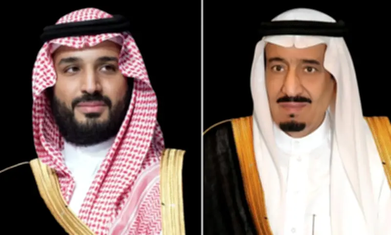 الملك سلمان وولي العهد يعزيان سلطان عمان في ضحايا منخفض المسرات