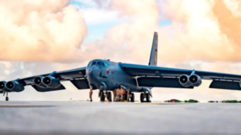 قاذفة نووية أمريكية تطلق نداء استغاثة فوق بريطانيا بعد خلل فني مفاجئ