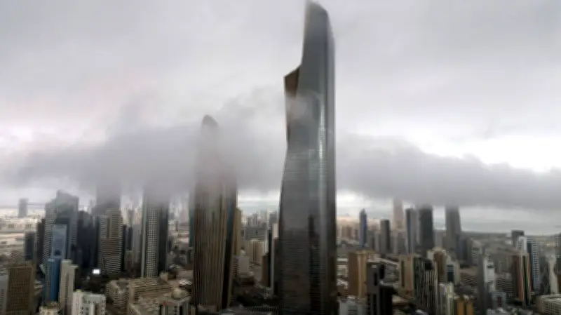 الكويت تتصدى لهجوم مسيرات يستهدف مطارها وسبع دول عربية ترفع القضية للأمم المتحدة