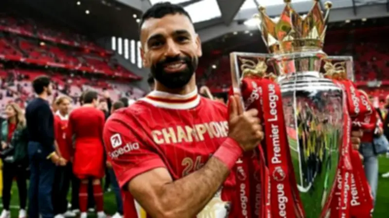 محمد صلاح يغادر ليفربول: أسطورة مصرية تودع أنفيلد بإرث خالد من الأرقام والإنجازات