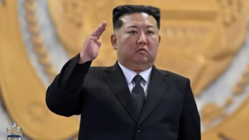 كيم جونغ أون يتعهد بالوقوف مع روسيا في تحالف استراتيجي وسط تقارير عن دعم عسكري في أوكرانيا