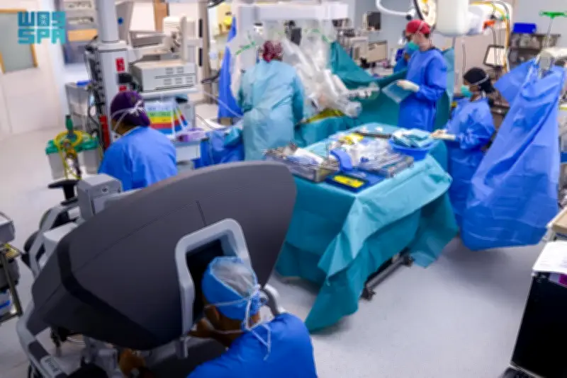 نجاح طبي في جدة: تقنية روبوتية متطورة تسحب القولون لطفل يعاني من مرض هيرشسبرونغ