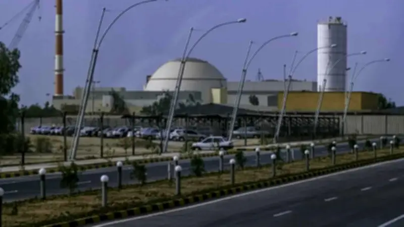 روسيا تبدأ إجلاء موظفيها من محطة بوشهر النووية الإيرانية وسط تصاعد القصف