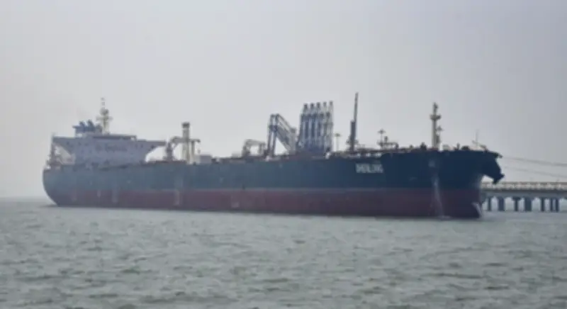 السعودية تؤكد على حماية البحارة في ظل التوترات الملاحية بمضيق هرمز