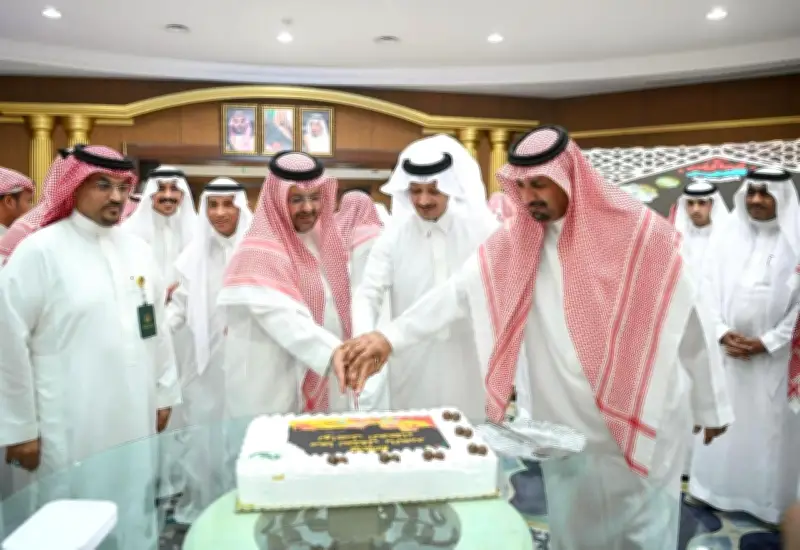 أمير جازان ونائبه يستقبلان المهنئين بالعيد ويؤكدان على مواصلة العمل لخدمة المجتمع