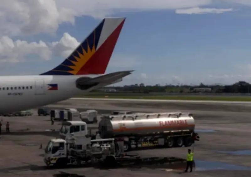 خمسة أيام تفصل العالم عن قفزة تاريخية في أسعار تذاكر الطيران بعد ارتفاع وقود الطائرات