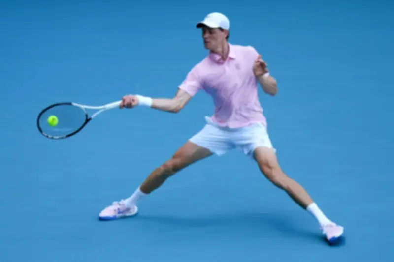 دورة ميامي للتنس: سينر يهزم تيافو بسهولة ويتأهل إلى نصف النهائي