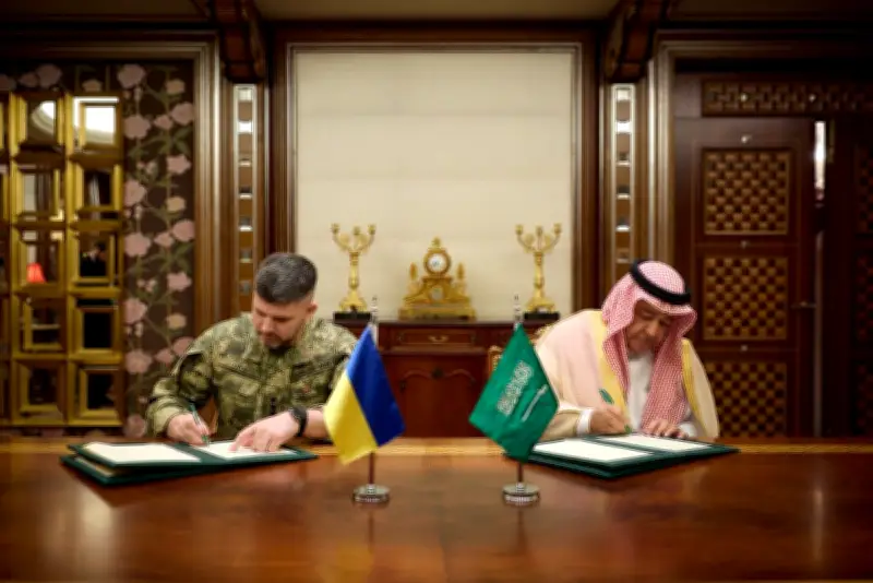 السعودية وأوكرانيا توقعان اتفاقية تعاون دفاعي في مجال المشتريات العسكرية بجدة