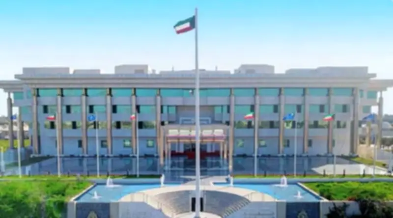 وزارة الداخلية الكويتية تنفي شائعات تهديد أمني في مجمع تجاري وتؤكد الأوضاع طبيعية