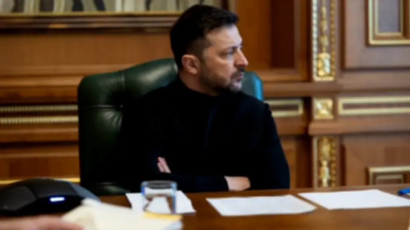 زيلينسكي يكشف عن عمليات تجسس روسية تستهدف منشآت أميركية ونفطية في الخليج