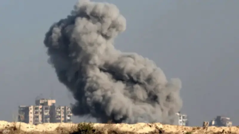 قصف إسرائيلي على خان يونس يستهدف المدنيين ويخل باتفاق وقف إطلاق النار في غزة